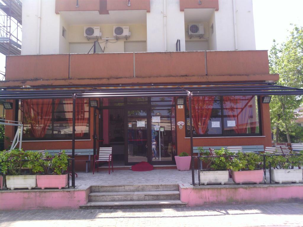 Hotel Rosa Ρίμινι Εξωτερικό φωτογραφία