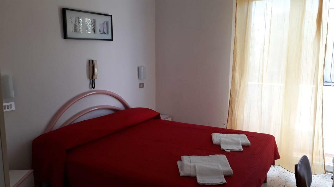 Hotel Rosa Ρίμινι Εξωτερικό φωτογραφία